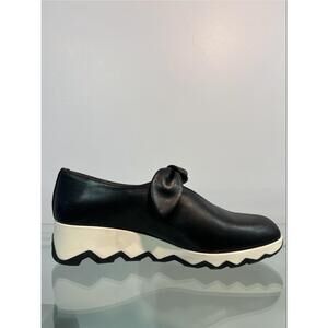 NEW WONDERS women's leather wedge with tie in black